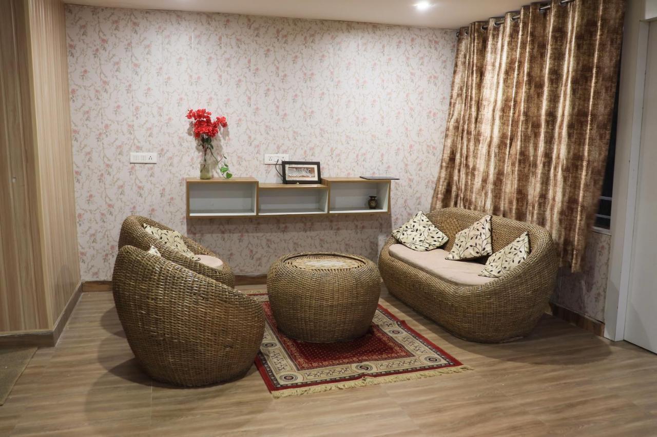 Valley Retreat Home Stay 데라둔 외부 사진